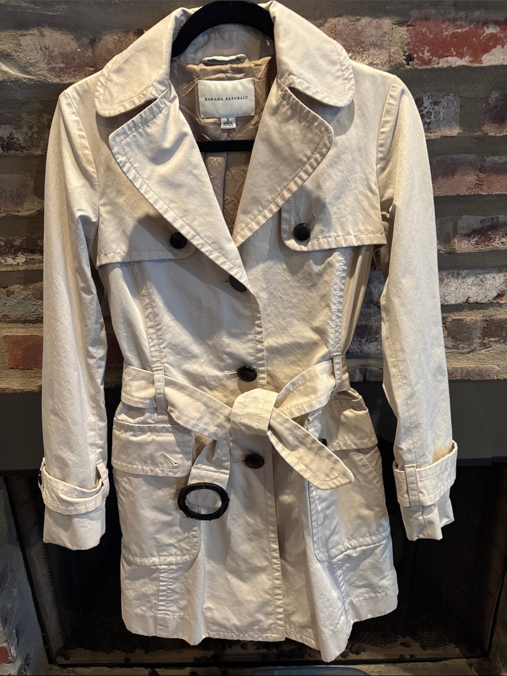 Banana Republic Cream/Tan Trench Coat with Belt